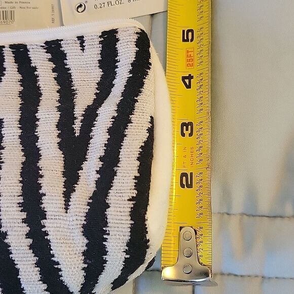 Sisley small makeup bag NWT and 4 Sisley samples - Picture 11 of 15